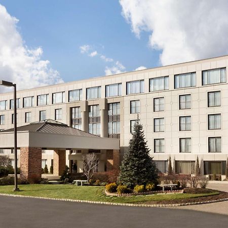 Embassy Suites By Hilton Piscataway Somerset Bagian luar foto