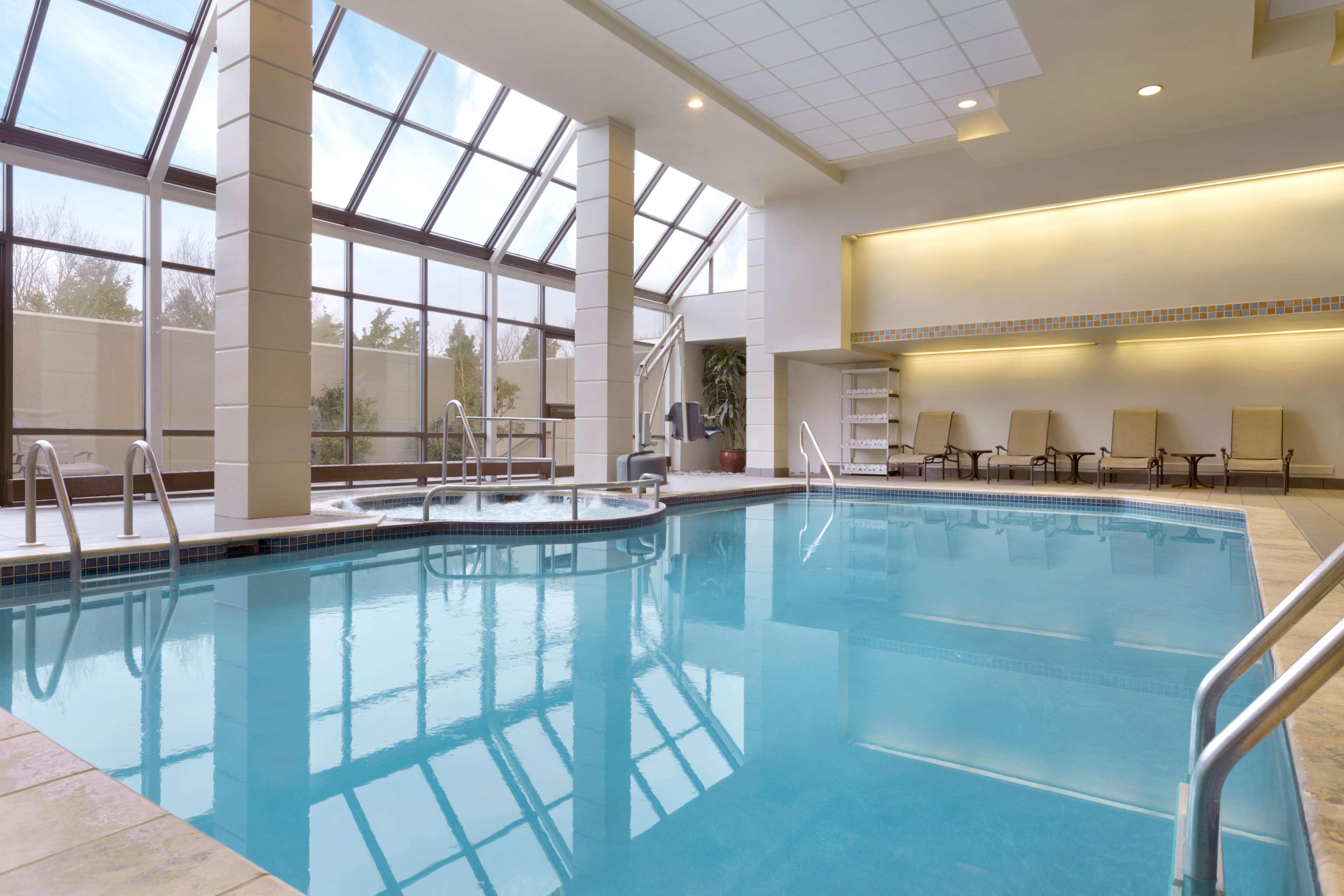 Embassy Suites By Hilton Piscataway Somerset Bagian luar foto