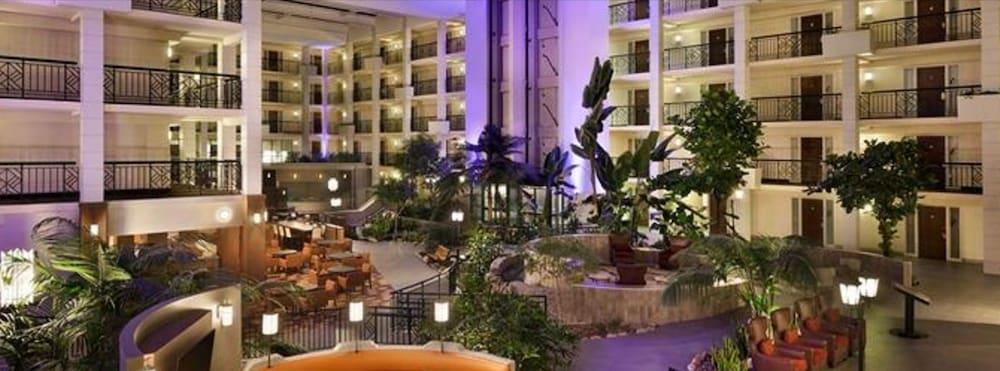 Embassy Suites By Hilton Piscataway Somerset Bagian luar foto